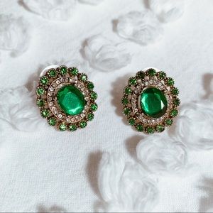 Francesca’s | Emerald Oval Stud Earrings